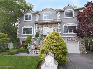131 Saint Andrews Rd, Staten Island, NY 10306