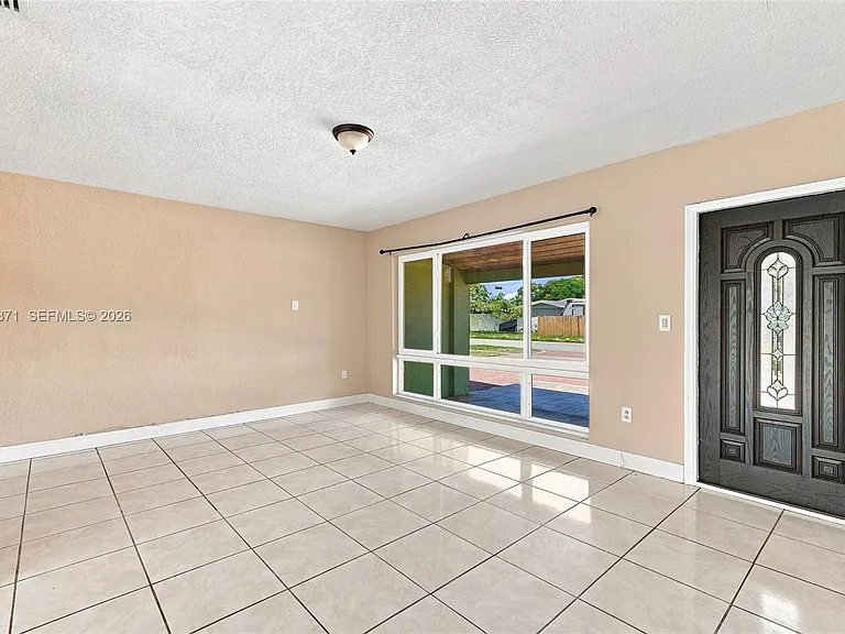 2220 De Soto Dr — Photo 5