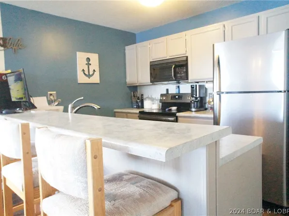 4897 Bridgepointe Dr Unit 113, Osage Beach, MO 65065