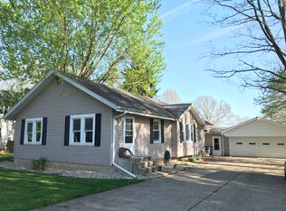 2116 E 37th St, Anderson, IN 46013
