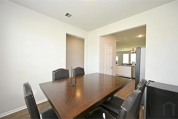 4 bed, 2406 sqft, $3,300 — Photo 1