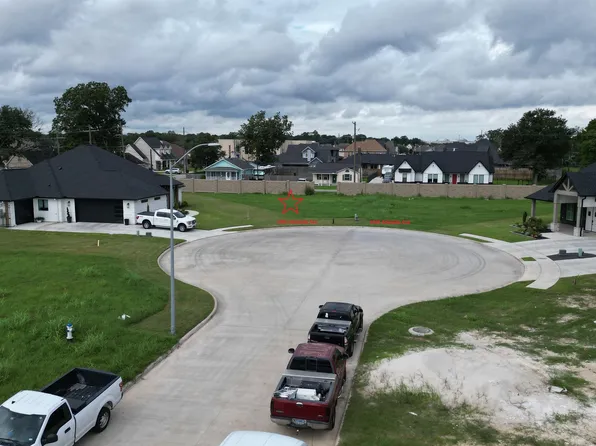 1465 Adelaide Ave, Pt Neches, TX 77651