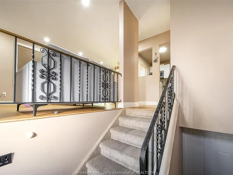 9633 Avery Ln #UPPER — Photo 10