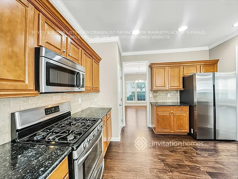 6918 Olmsford Dr — Photo 8