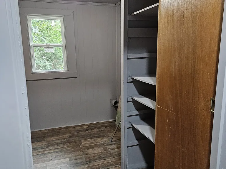 904 N Main St — Photo 6