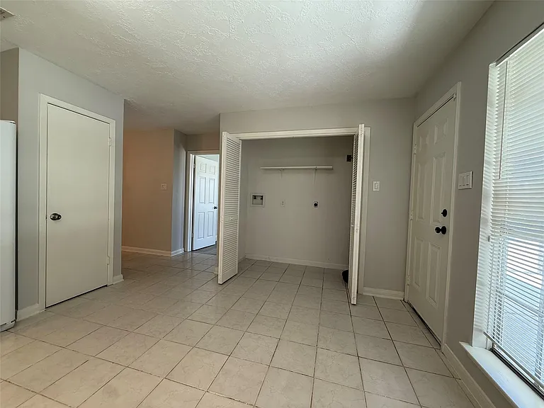 9503 Homeland Dr — Photo 11