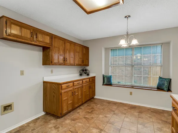 1431 Cromwell Ct, Lancaster, TX 75134