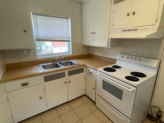 5th image of 355 Orchard Dr