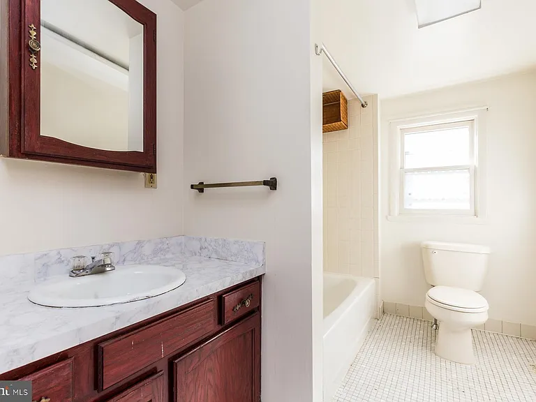 540 N 4th St #D — Photo 9