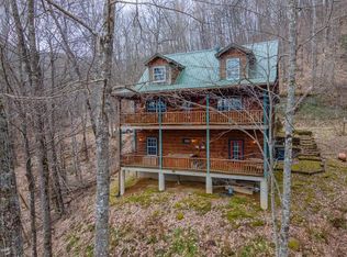 396 Sharons Blf, Franklin, NC 28734