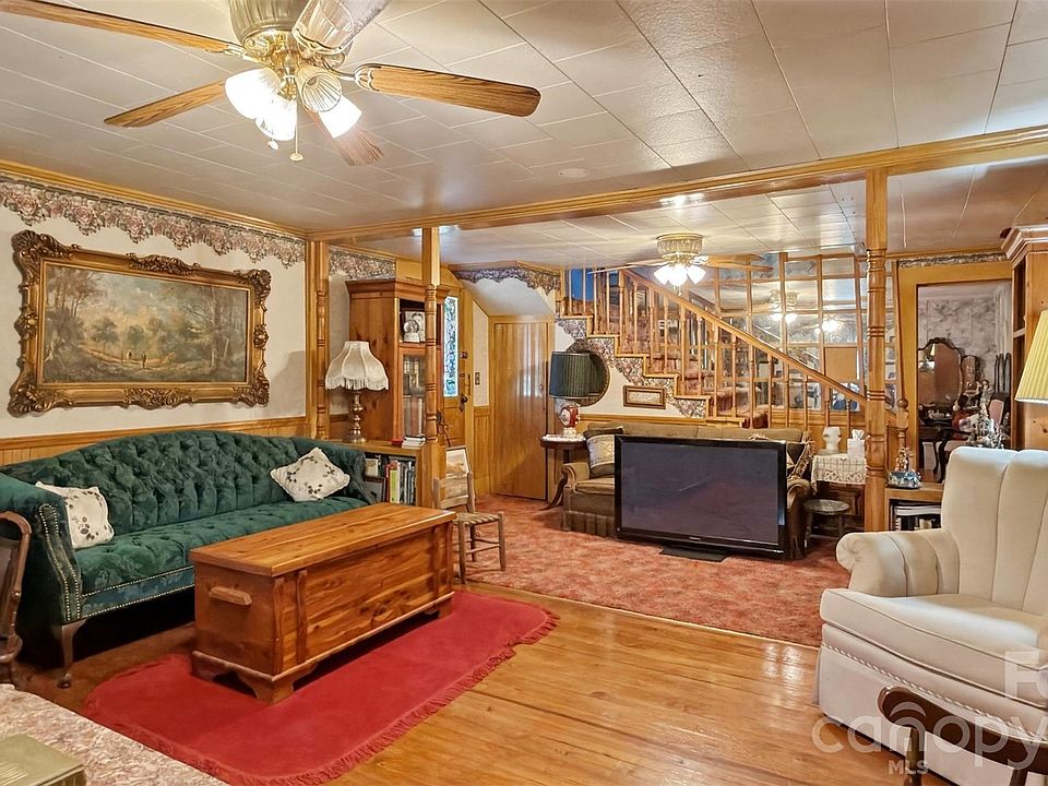 13th image of 387 Beulah Rd