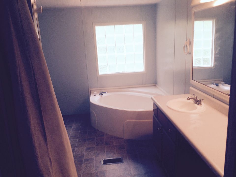 2nd image of 107 Ridge Ct