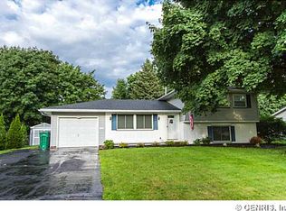156 Heritage Dr, Rochester, NY 14615