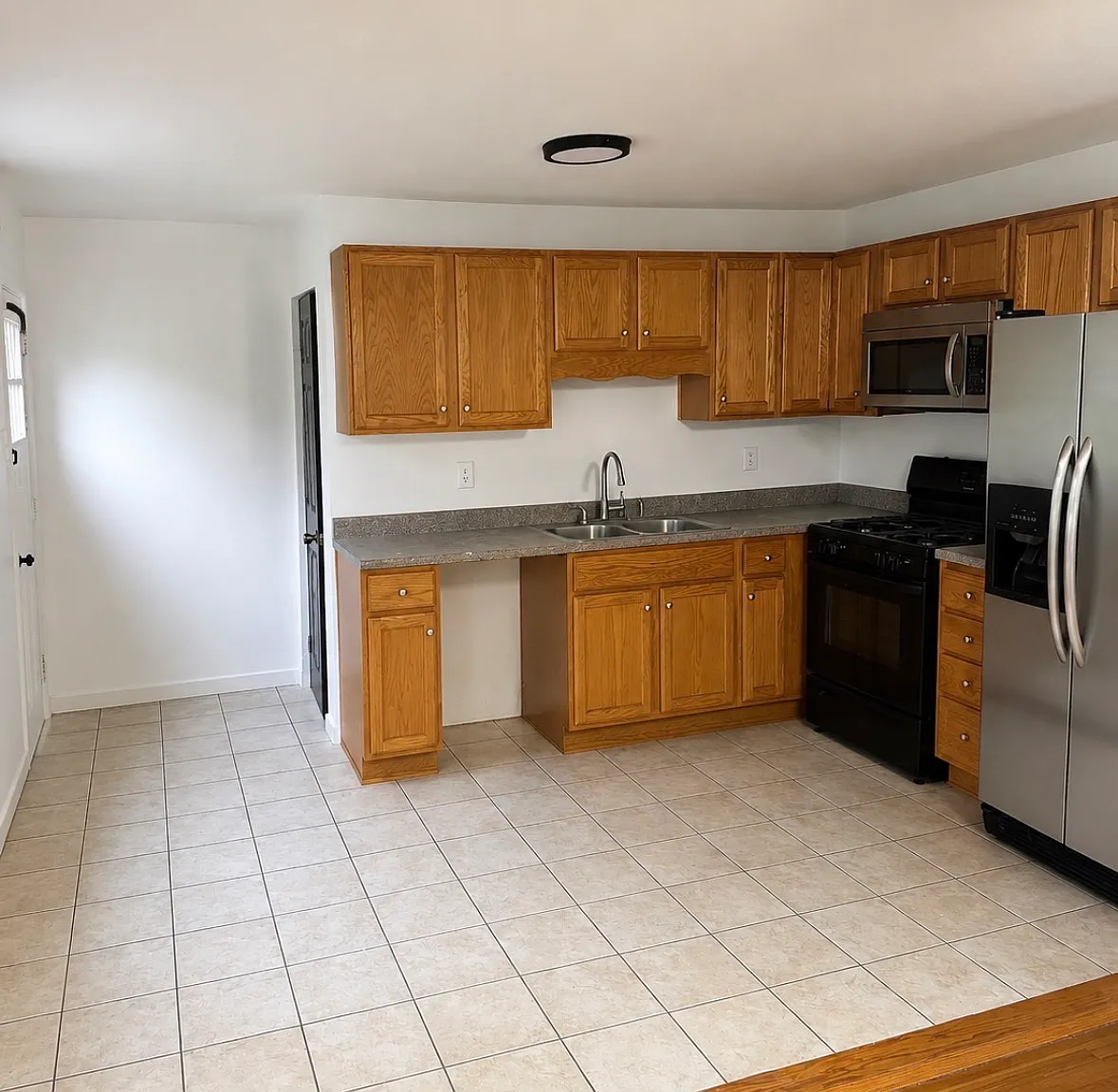 2 bed, 1542 sqft, $1,450 — Photo 3