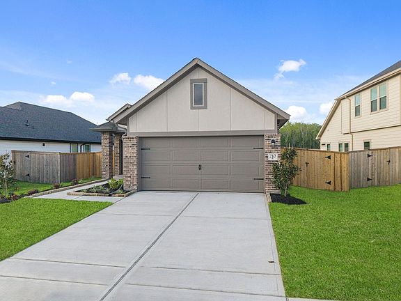 3rd image of 210 Orchard Laurel Dr