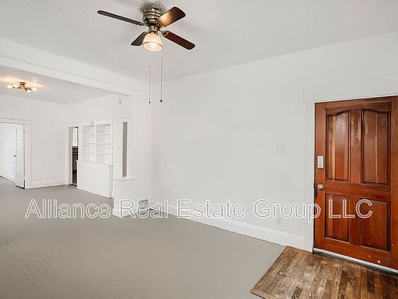 3rd image of 490 S Lincoln St