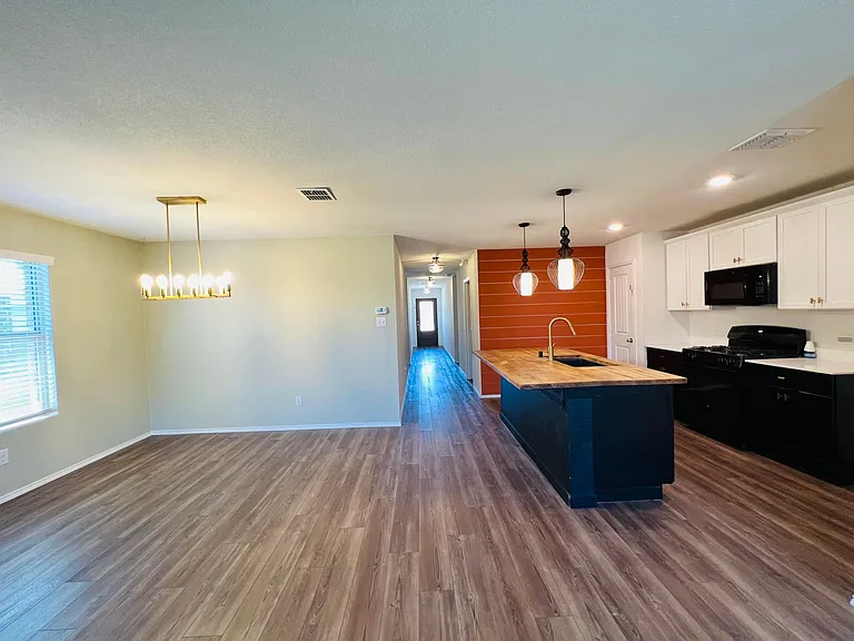 1602 Westfall Dr — Photo 18