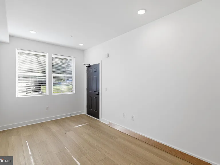 2310 N Sydenham St #1 — Photo 3