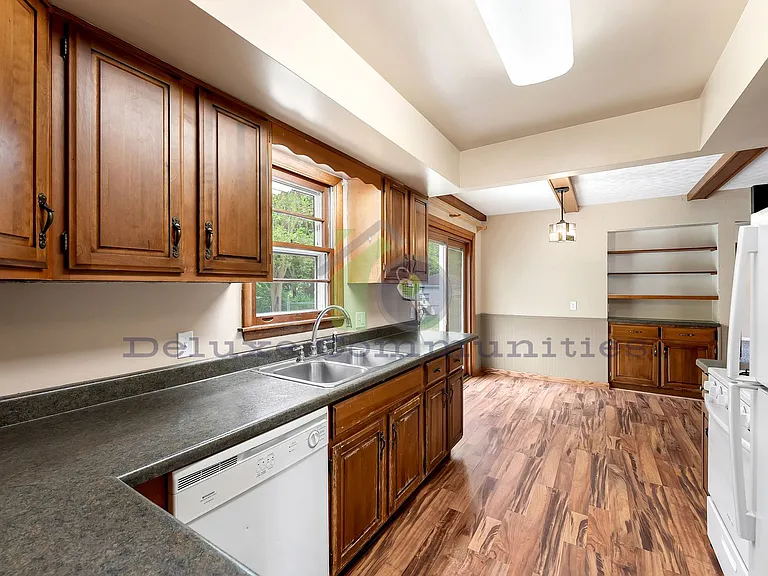 1244 Katrina Dr SE — Photo 8