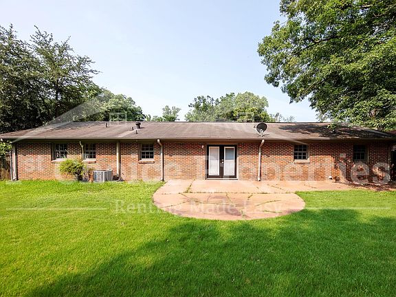 4th image of 3713 Blackberry Ln