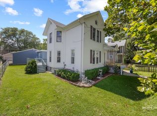 417 Marion Ave, Aurora, IL 60505