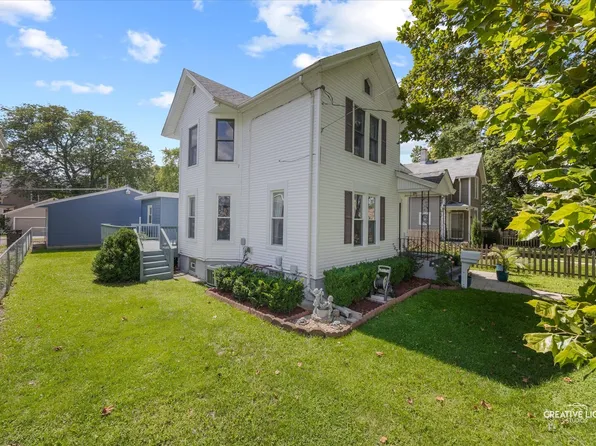 417 Marion Ave, Aurora, IL 60505