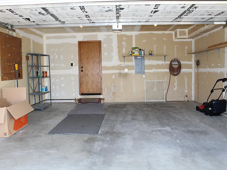135 Apple Way — Photo 14