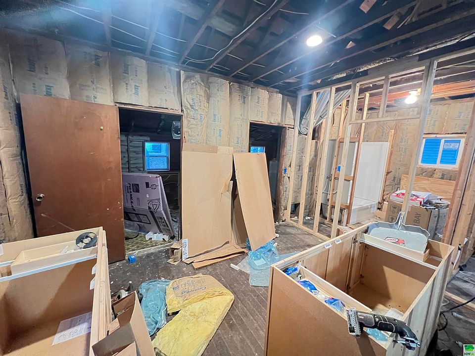2nd image of 317 Fir St