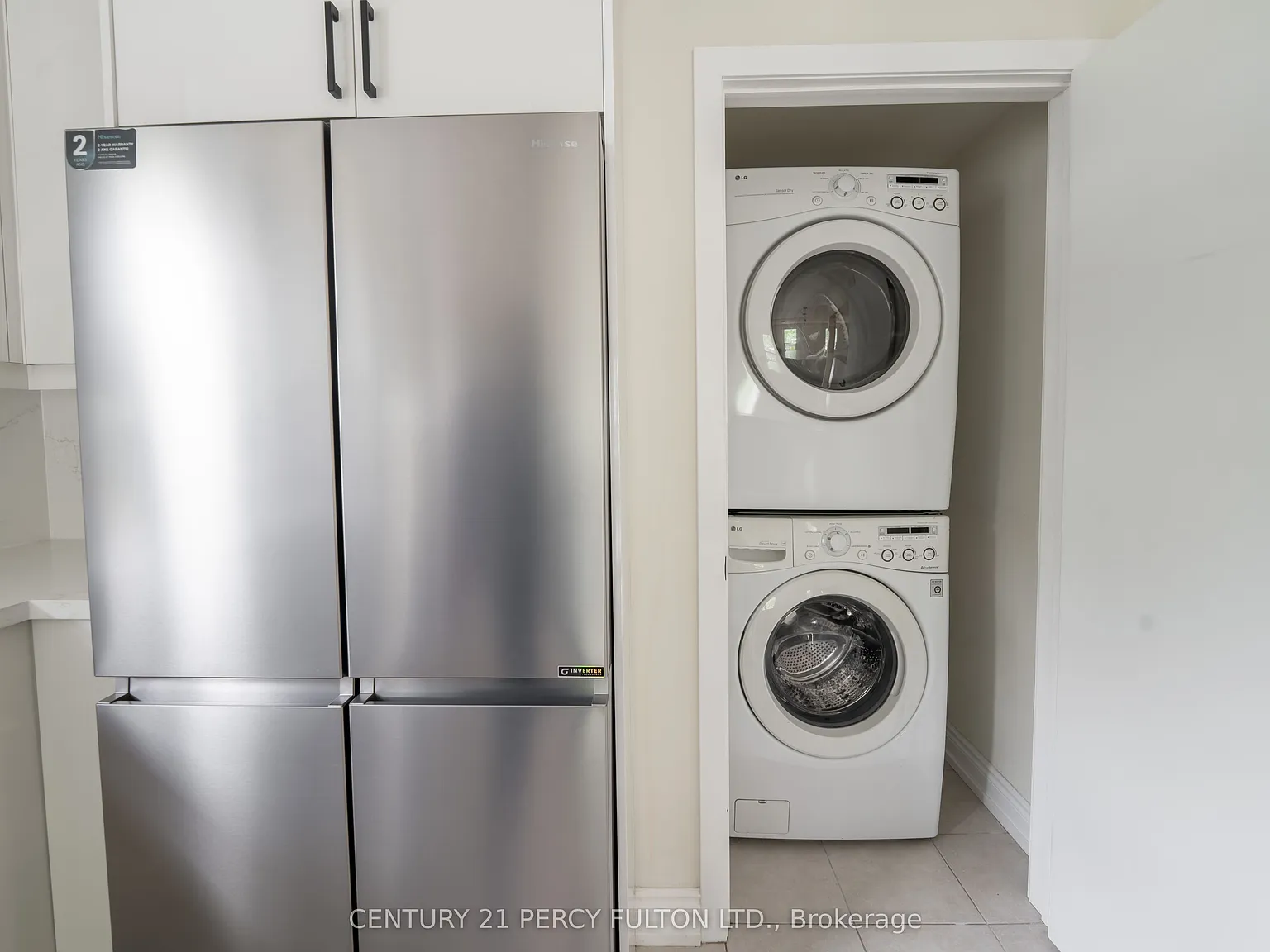 3 bed, $3,290 — Photo 4
