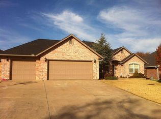 1913 Meadowlark Ln, Midwest City, OK 73130