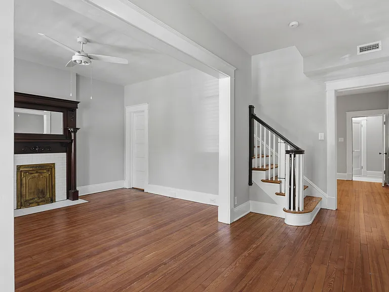 10 S Sheppard St — Photo 10