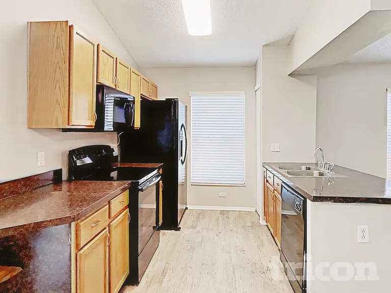 1576 Palmstone Dr — Photo 5