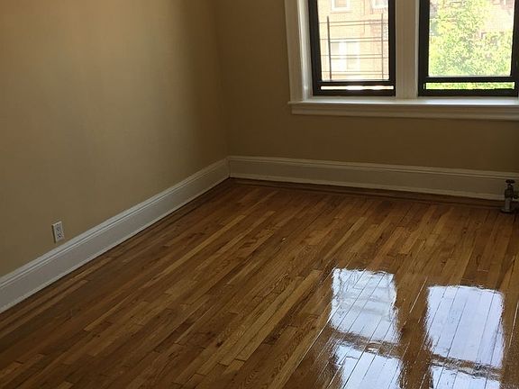 4th image of 4719 45th St APT 2F