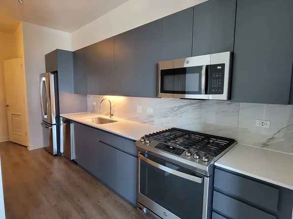 771 N Ogden Ave #1107, Chicago, IL 60642