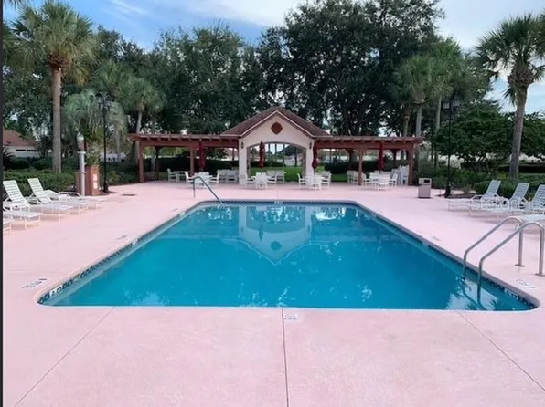 716 Dominguez Dr, The Villages, FL 32159