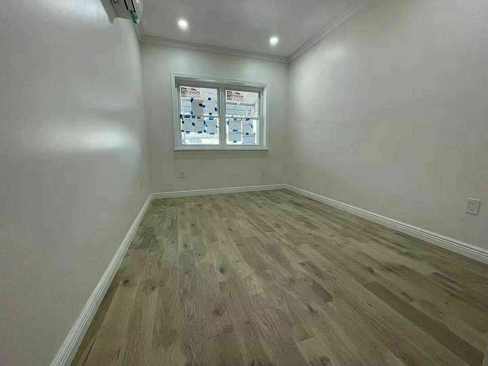 1st image of 168 Bay 44 St Floor 2