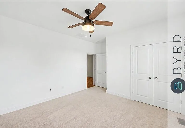 9001 Sharpe Ct — Photo 5