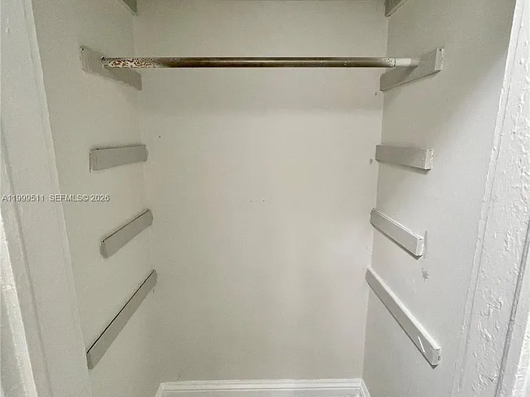 442 SW 10th Ave #1 — Photo 10