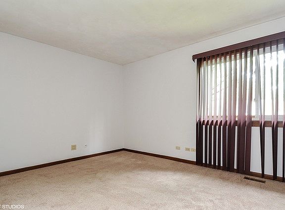 4th image of 168 Galewood Dr