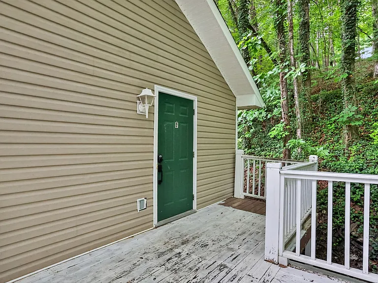 507 Emory Cir #B — Photo 17