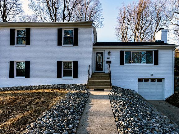 3rd image of 3126 Adrian Pl