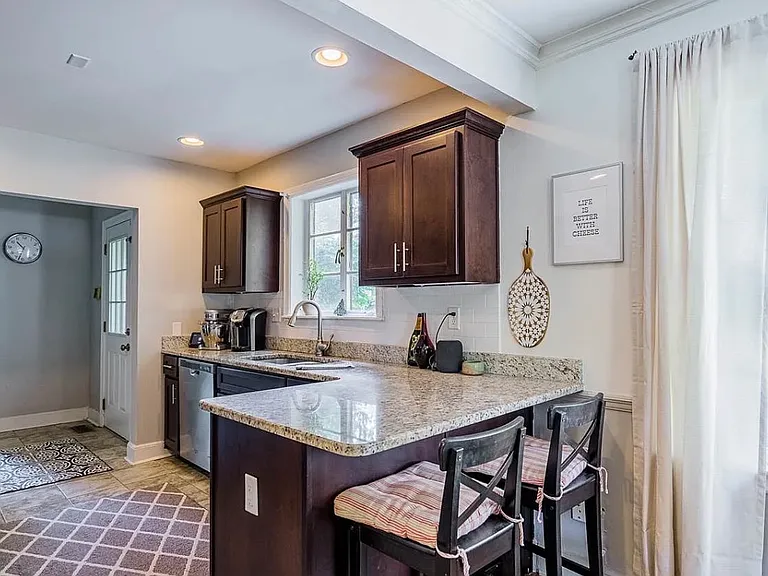 412 Haynes St — Photo 12