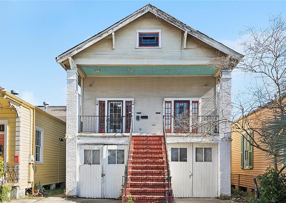 1st image of 917 8th St