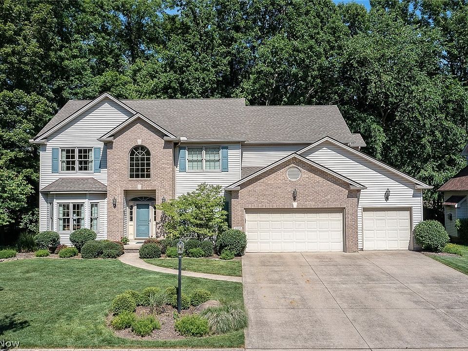 1st image of 17305 Woodlawn Ct