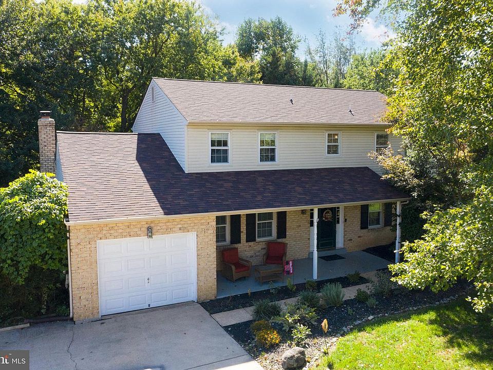 1st image of 20 Rawlings Dr
