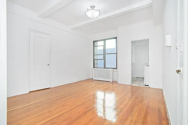 Rented by Living New York | media 12