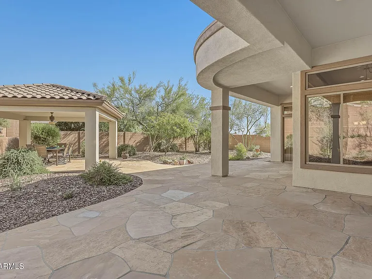 2129 W Legends Way — Photo 43