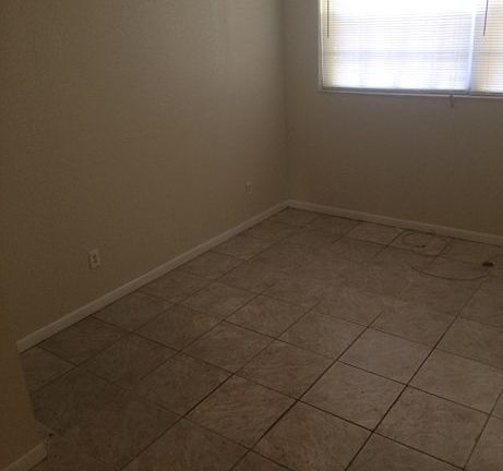 4th image of 1112 NW 11th Ct