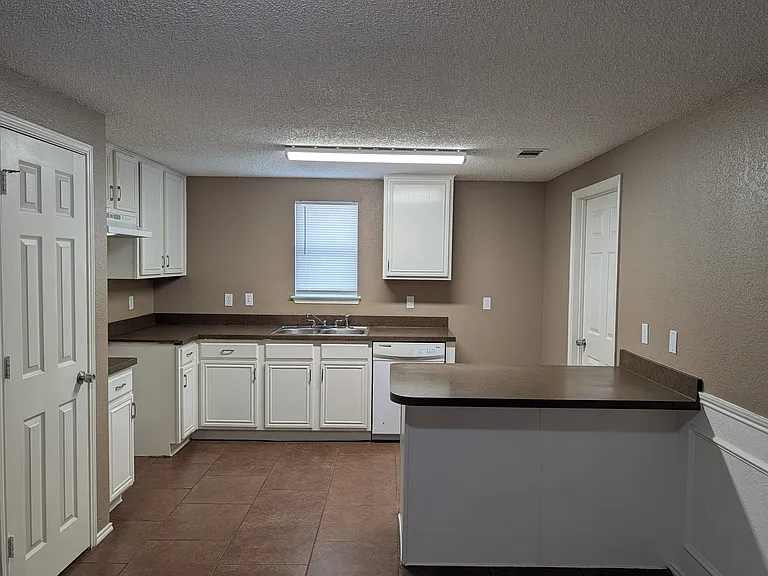 700 Flamingo Dr — Photo 6