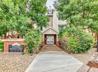 1811 W 34th Ave SW #205, Calgary, AB T2T2B9